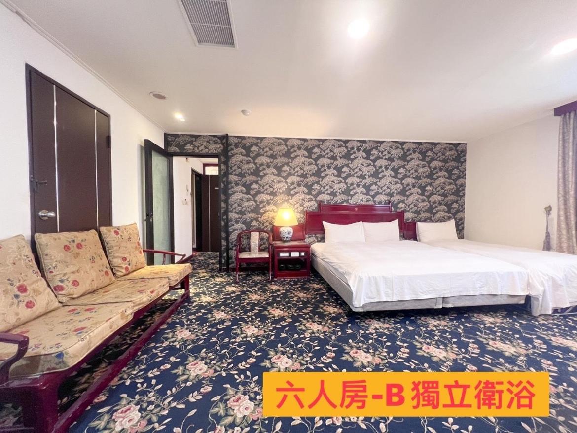 Kiwi Hotel MRT Wenxin Branch  Taichung Exterior foto